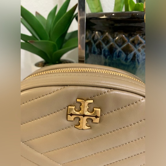 💕👜 TORY BURCH Crossbody Tan Leather Bag - Picture 7 of 13